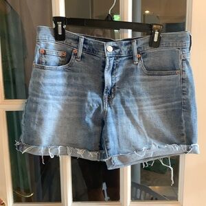 Gap 5” girlfriend short mid rise sz 29/8